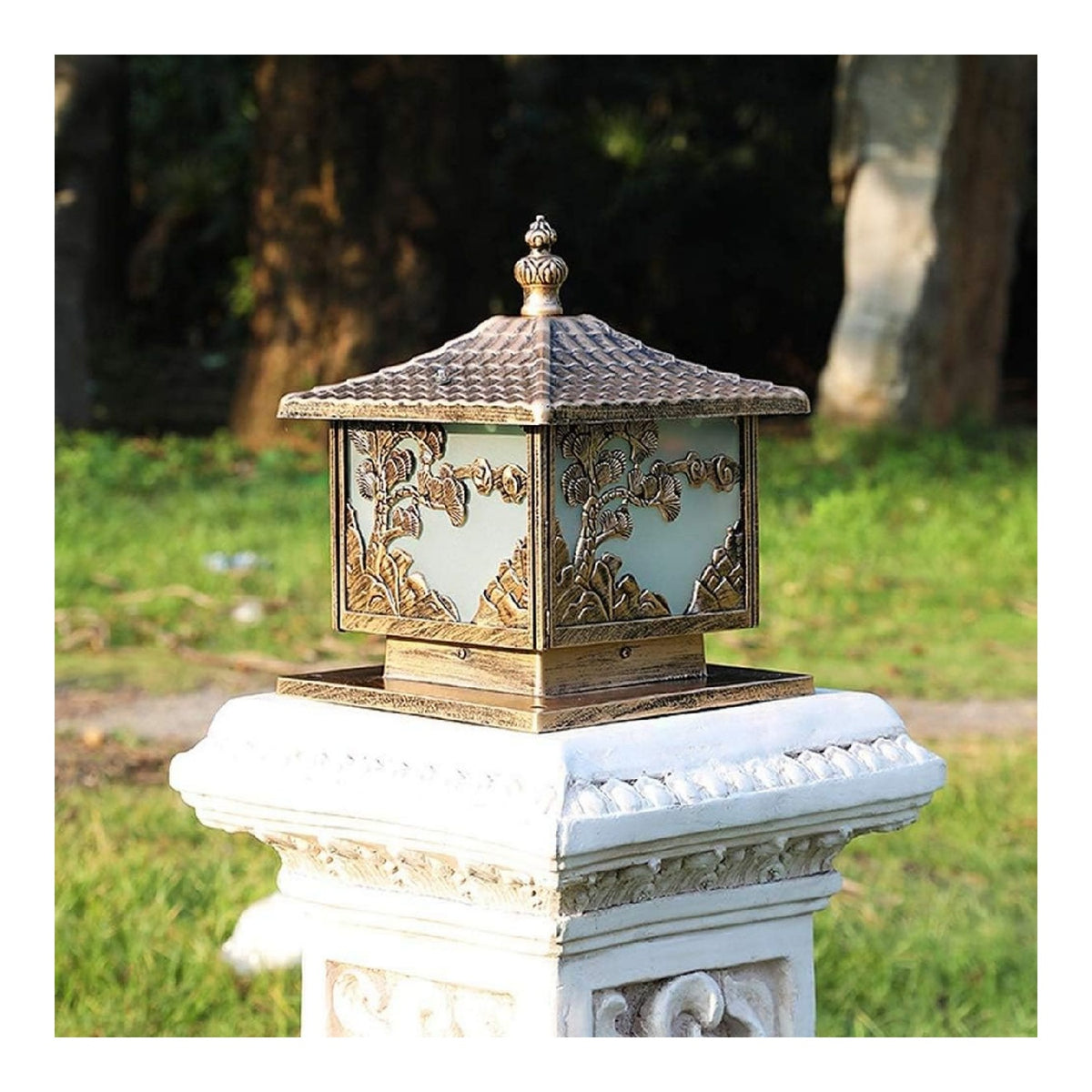 Illuminazione per esterni struttura in metallo LED integrato oro