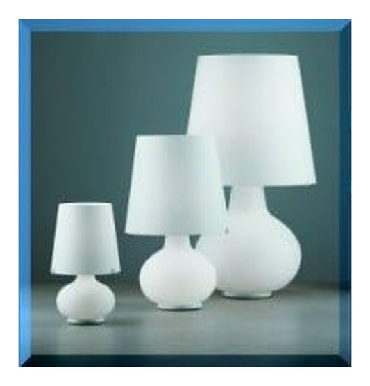 Lampada da tavolo struttura in metallo nero