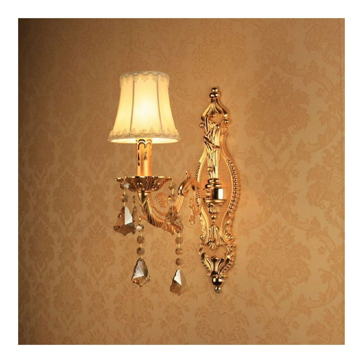 Applique da parete con cristalli paralume in tessuto oro